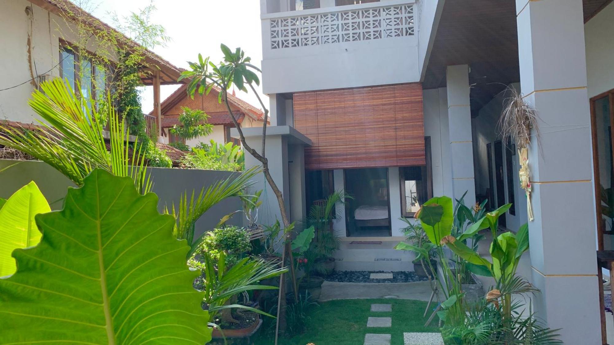 The Lima Home Stay In Canggu Екстериор снимка