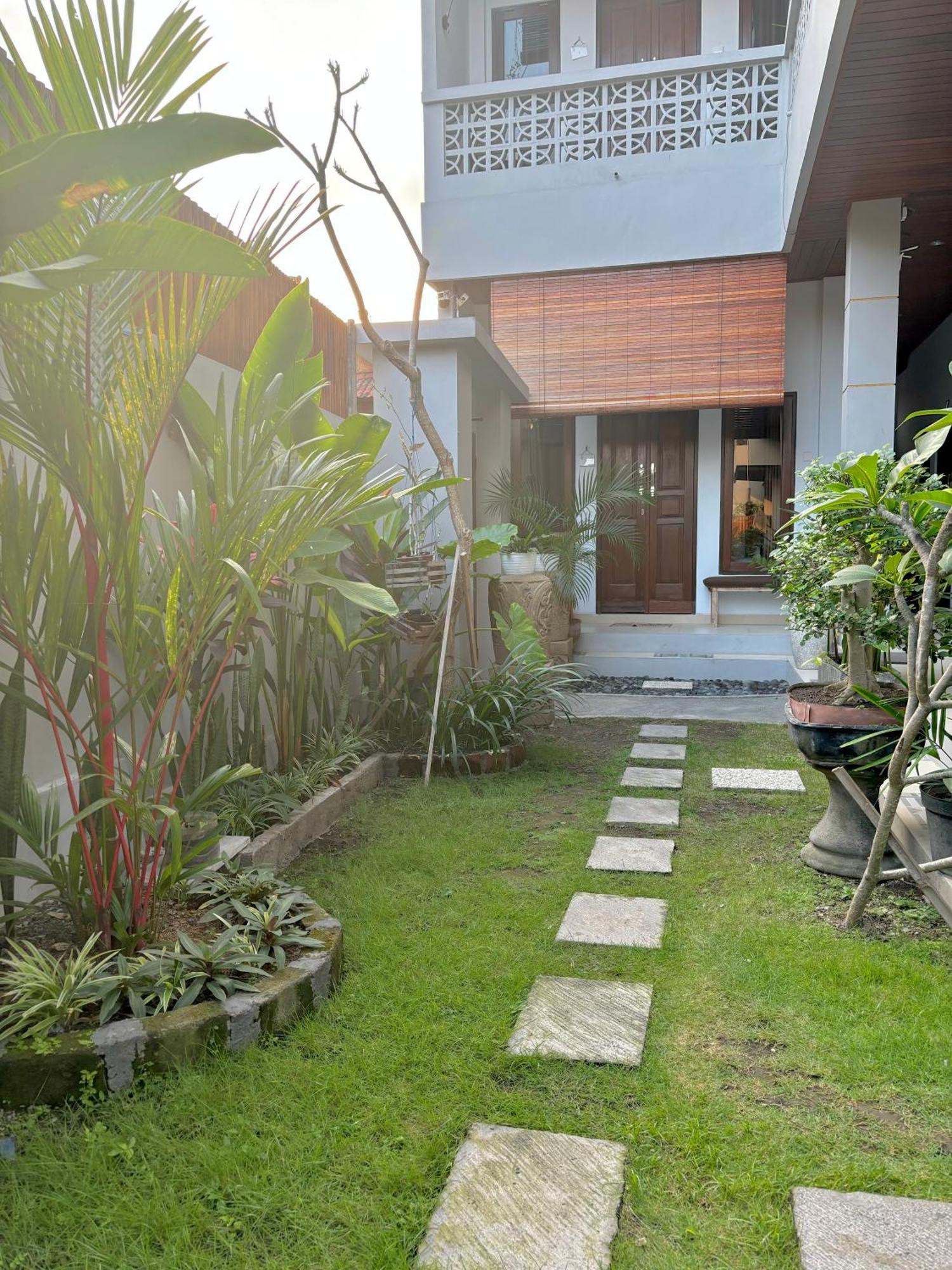 The Lima Home Stay In Canggu Екстериор снимка