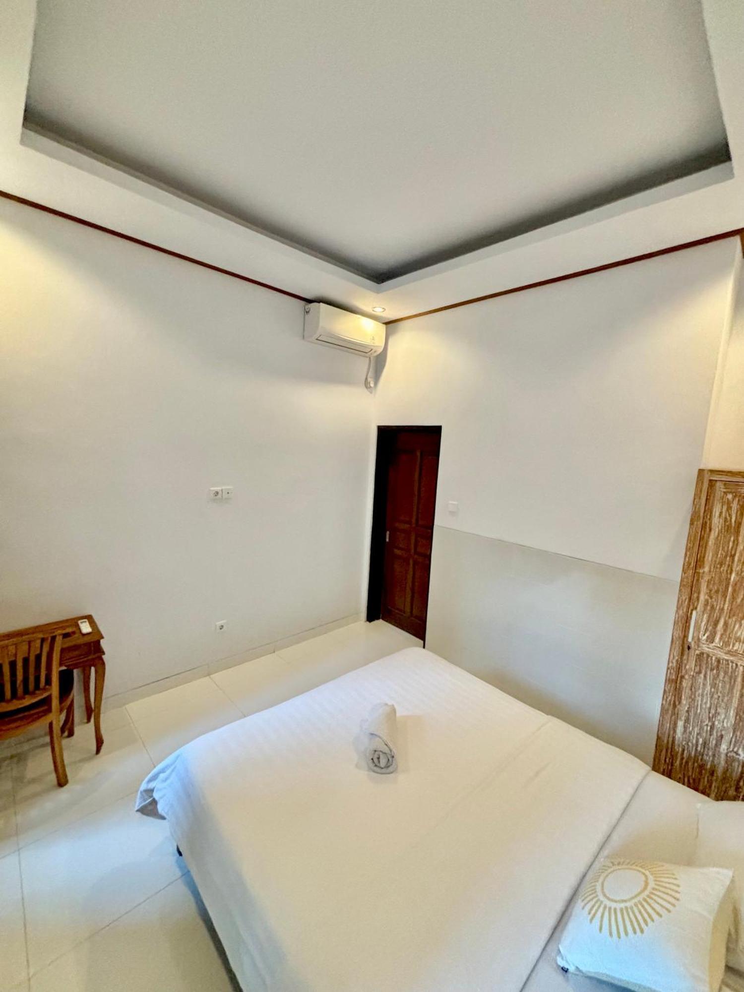 The Lima Home Stay In Canggu Екстериор снимка