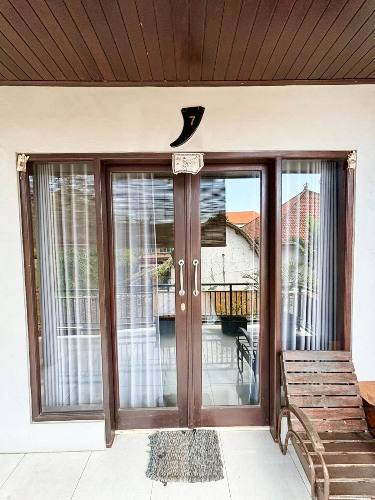 The Lima Home Stay In Canggu Екстериор снимка